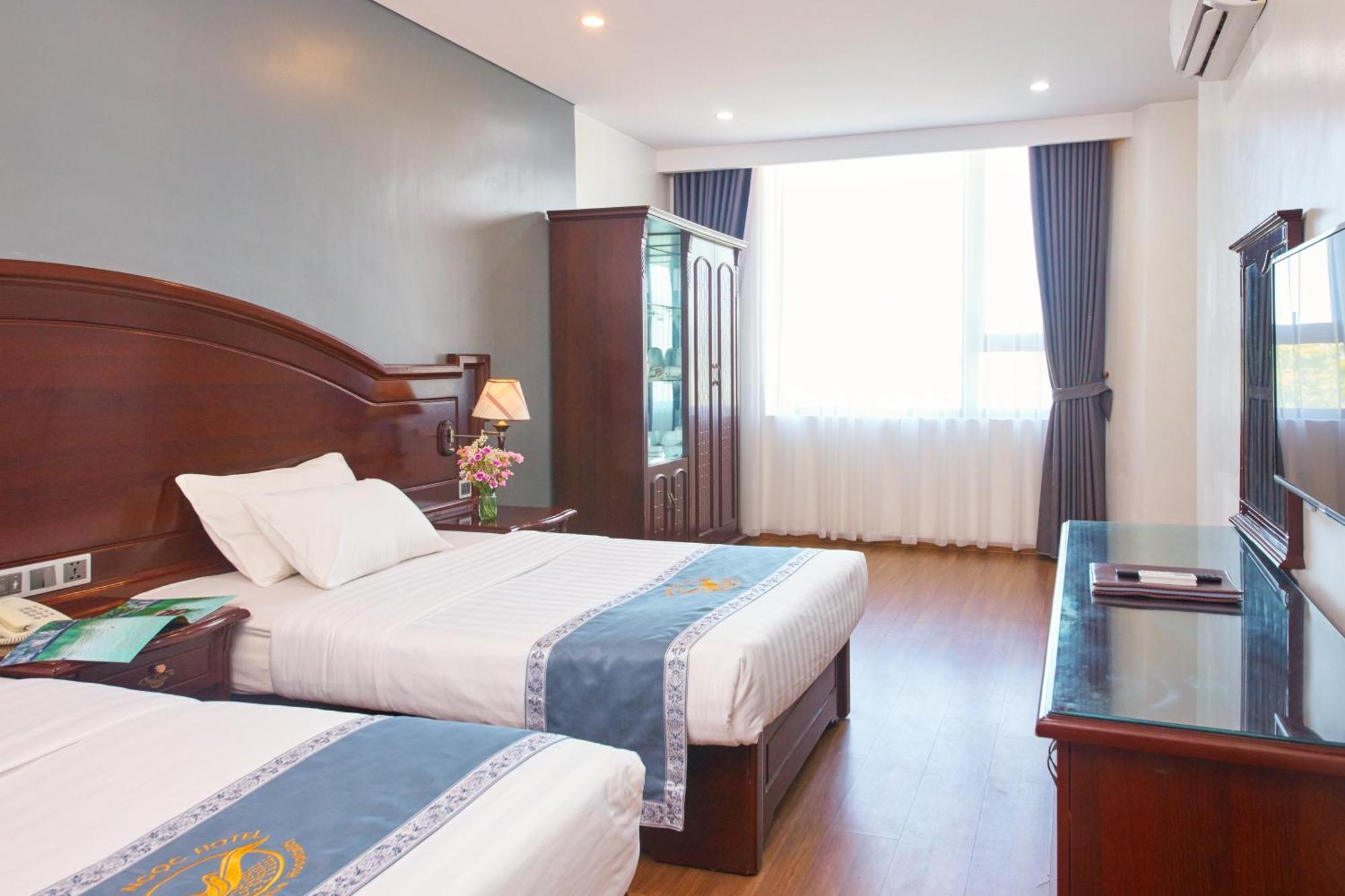 Gieng Ngoc Sea Moutain View Cat Ba Hotel Dong Khe Sau Exterior photo